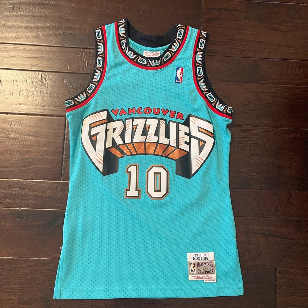Mitchell & Ness Hardwood Classics Mike Bibby Vancouver Grizzles  Basketball